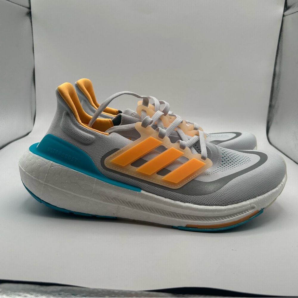 adidas Men’s Ultraboost Light Running Shoes (Ultraboost 23) size 9 - Picture 6 of 13